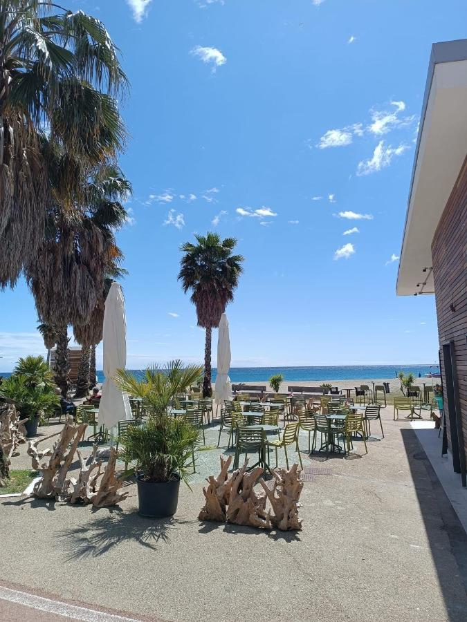 Lamberti Beach Apartment - 150 M From The Sea - Just Renewed - Wifi ซาโวนา ภายนอก รูปภาพ